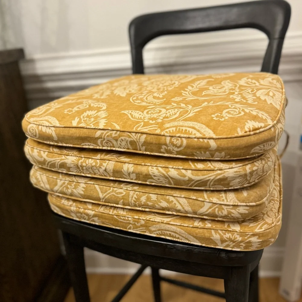 Set of 4 Pottery Barn  Linen Bland Dining Chair Cushions